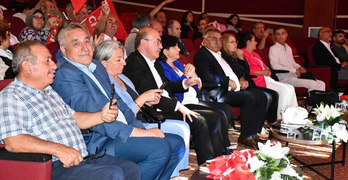 CHP’nin 102. Kuruluş Yıldönümü Akşehir’de Coşkuyla Kutlandı