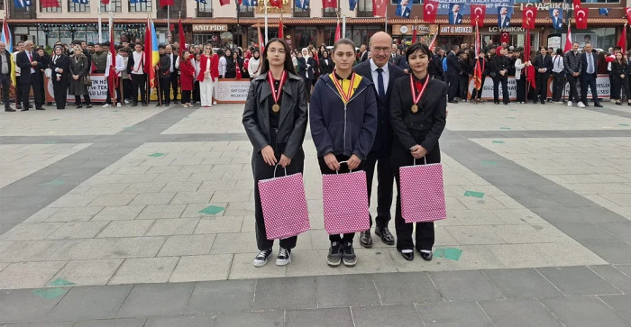 Cumhuriyet’in 102. Yılı Akşehir’de Coşkuyla Kutlandı