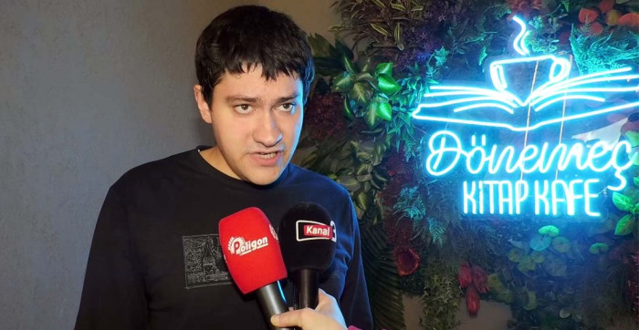 Akşehirli Gençler Dönemeç Kitap Kafe'yi Çok Seviyor