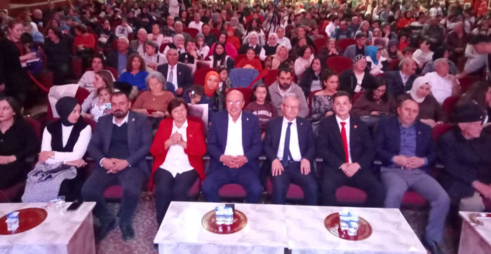 CHP Akşehir Gençlik Kollarının Cumhuriyet Etkinliği Yoğun İlgi Gördü