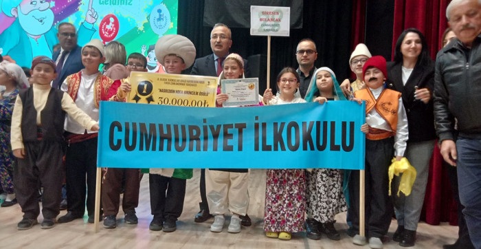 Fıkra Canlandırma Yarışmasında Minikler Birincilik İçin Ter Döktü