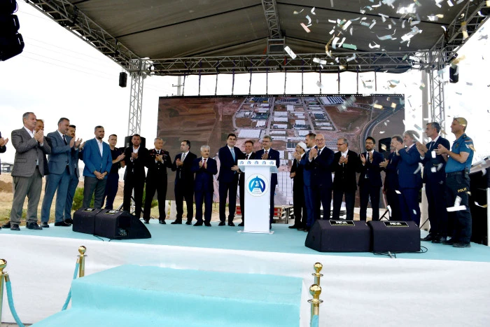 AKŞEHİR OSB&rsquo;DE &Ccedil;ARKLAR DAHA DA B&Uuml;Y&Uuml;YECEK: YENİ YATIRIMLARIN TEMELİ ATILDI