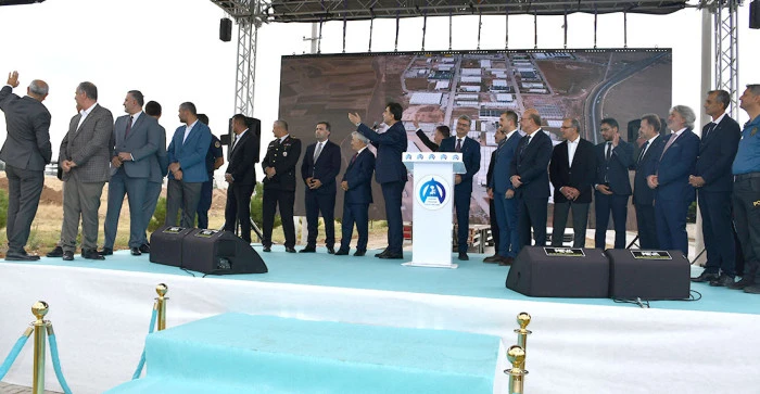 AKŞEHİR OSB&rsquo;DE &Ccedil;ARKLAR DAHA DA B&Uuml;Y&Uuml;YECEK: YENİ YATIRIMLARIN TEMELİ ATILDI