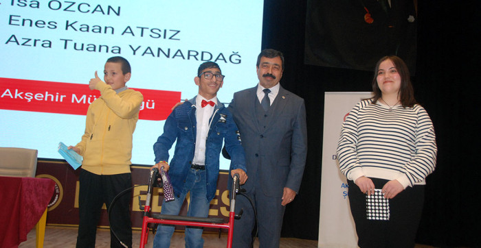 Modern Çağın Sorunu ‘Baba Yoksunluğu’ Konferansına Yoğun İlgi