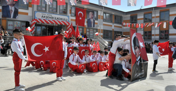 Bu Yıl 23 Nisan Kutlamalarının Adresi Akşehir İlkokulu Oldu
