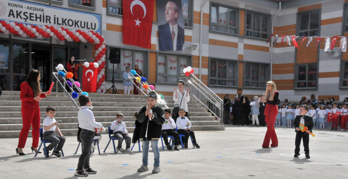 Bu Yıl 23 Nisan Kutlamalarının Adresi Akşehir İlkokulu Oldu