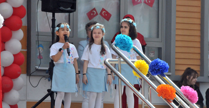 Bu Yıl 23 Nisan Kutlamalarının Adresi Akşehir İlkokulu Oldu