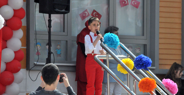 Bu Yıl 23 Nisan Kutlamalarının Adresi Akşehir İlkokulu Oldu