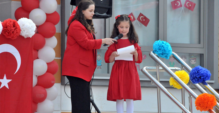 Bu Yıl 23 Nisan Kutlamalarının Adresi Akşehir İlkokulu Oldu