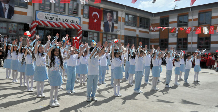 Bu Yıl 23 Nisan Kutlamalarının Adresi Akşehir İlkokulu Oldu