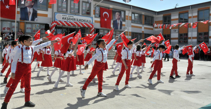 Bu Yıl 23 Nisan Kutlamalarının Adresi Akşehir İlkokulu Oldu
