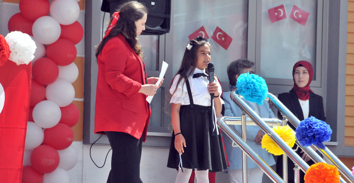 Bu Yıl 23 Nisan Kutlamalarının Adresi Akşehir İlkokulu Oldu