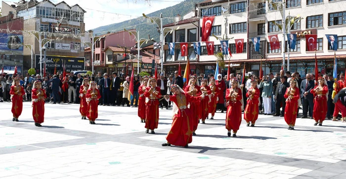 AKŞEHİR'DE 19 MAYIS COŞKUSU