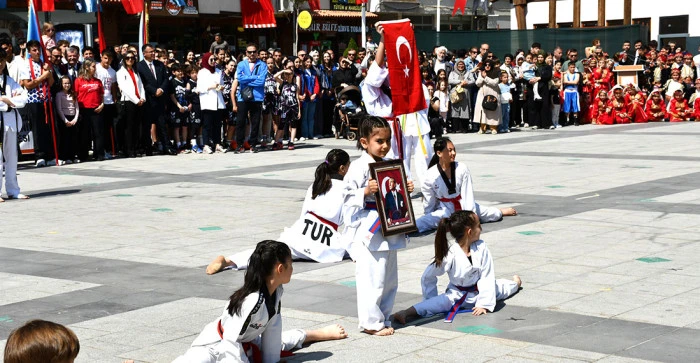 AKŞEHİR'DE 19 MAYIS COŞKUSU
