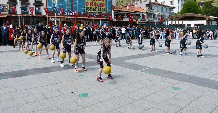 AKŞEHİR'DE 19 MAYIS COŞKUSU