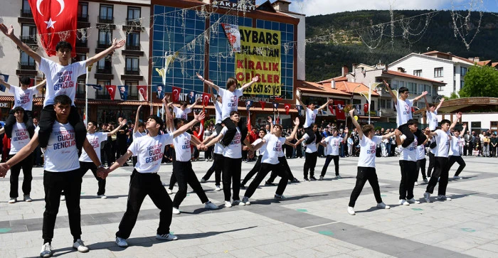 AKŞEHİR'DE 19 MAYIS COŞKUSU