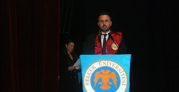 Akşehir MYO’da Mezuniyet Sevinci