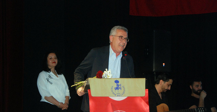 AKM’de Şiirler Müzik Nağmeleriyle Ziyafete Dönüştü