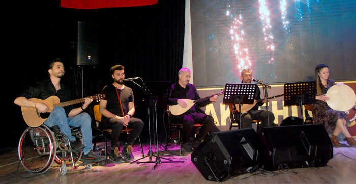 AKM’de Şiirler Müzik Nağmeleriyle Ziyafete Dönüştü