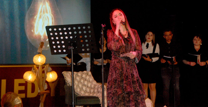 AKM’de Şiirler Müzik Nağmeleriyle Ziyafete Dönüştü