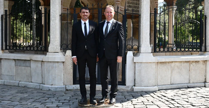 ENDER KALKAN&rsquo;DAN İKİNCİ D&Ouml;NEM İ&Ccedil;İN G&Uuml;&Ccedil;L&Uuml; ADIM! ADAYLIĞINI NASREDDİN HOCA&rsquo;NIN HUZURUNDA A&Ccedil;IKLADI