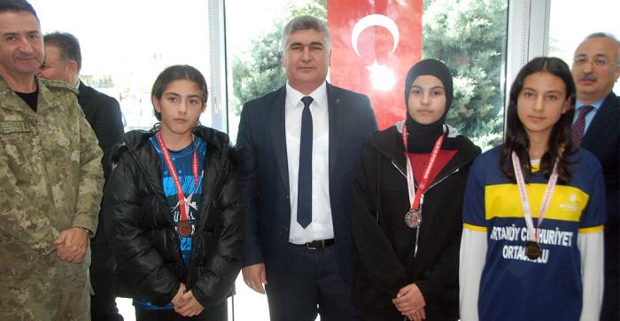 Akşehir’de Polis Haftası Törenlerle Kutlandı