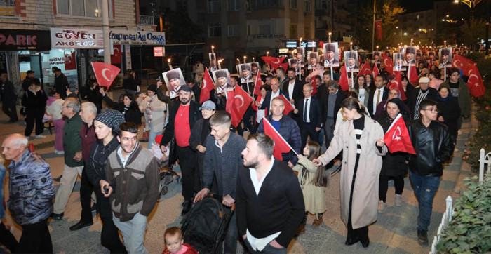 Akşehir Cumhuriyet Coşkusunu Fener Alayı İle Yaşadı