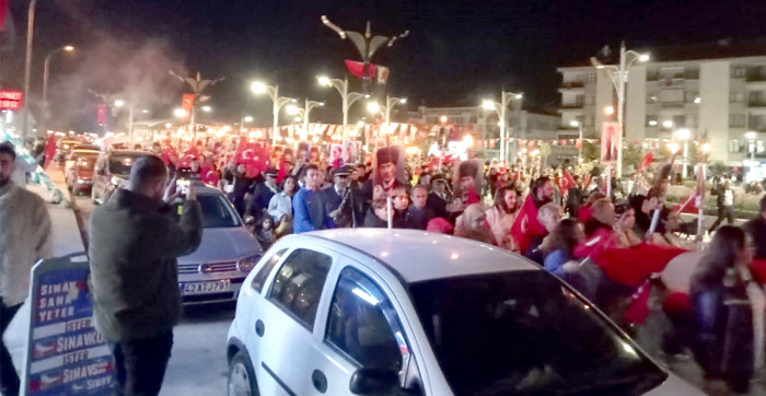 Akşehir Cumhuriyet Coşkusunu Fener Alayı İle Yaşadı