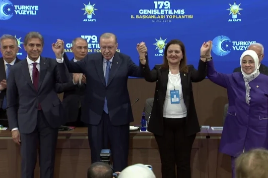 AFYONKARAHİSAR'DAN 2 BELEDİYE BAŞKANI AK PARTİ'YE GE&Ccedil;Tİ