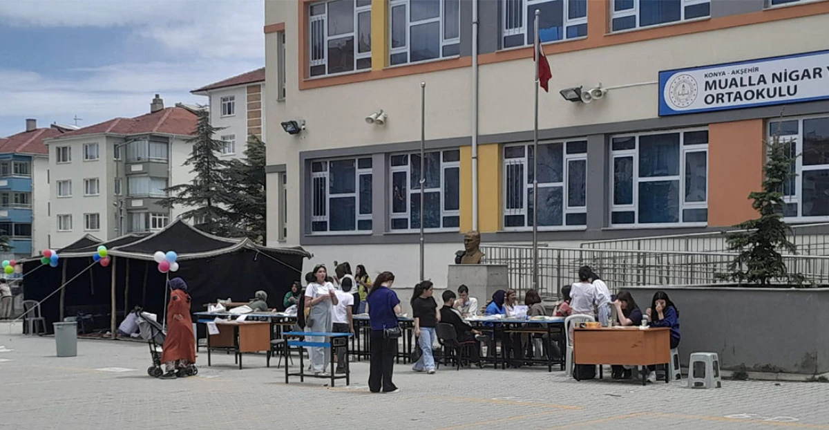 Akşehir Mualla Nigar Ortaokulu’nda Kermes Coşkusu