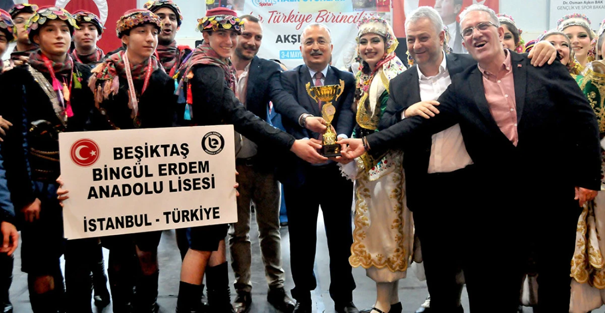 Akşehir’deki Yarışmada Düzenlemeli Dalda Türkiye Birincisi İstanbul Beşiktaş Bingül Erdem Anadolu Lisesi Oldu