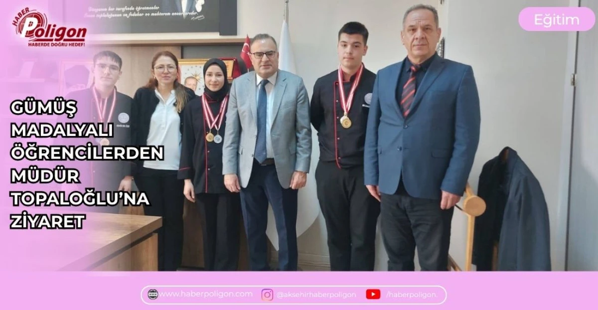 G&Uuml;M&Uuml;Ş MADALYALI &Ouml;ĞRENCİLERDEN M&Uuml;D&Uuml;R TOPALOĞLU&rsquo;NA ZİYARET