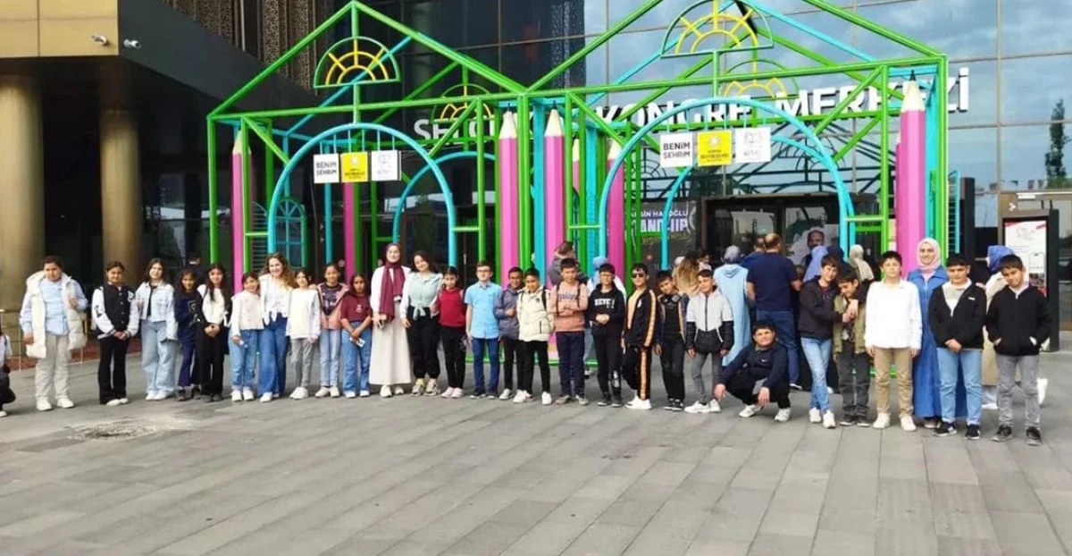 Yunaklı Öğrenciler Çocuk Kitap Günlerine Katıldı 