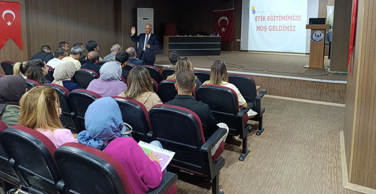 Yunak'ta Öğretmenlere 