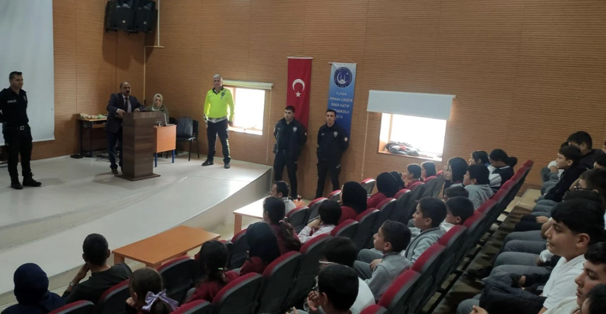 Yunak'ta Trafik Haftası Etkinlikleri